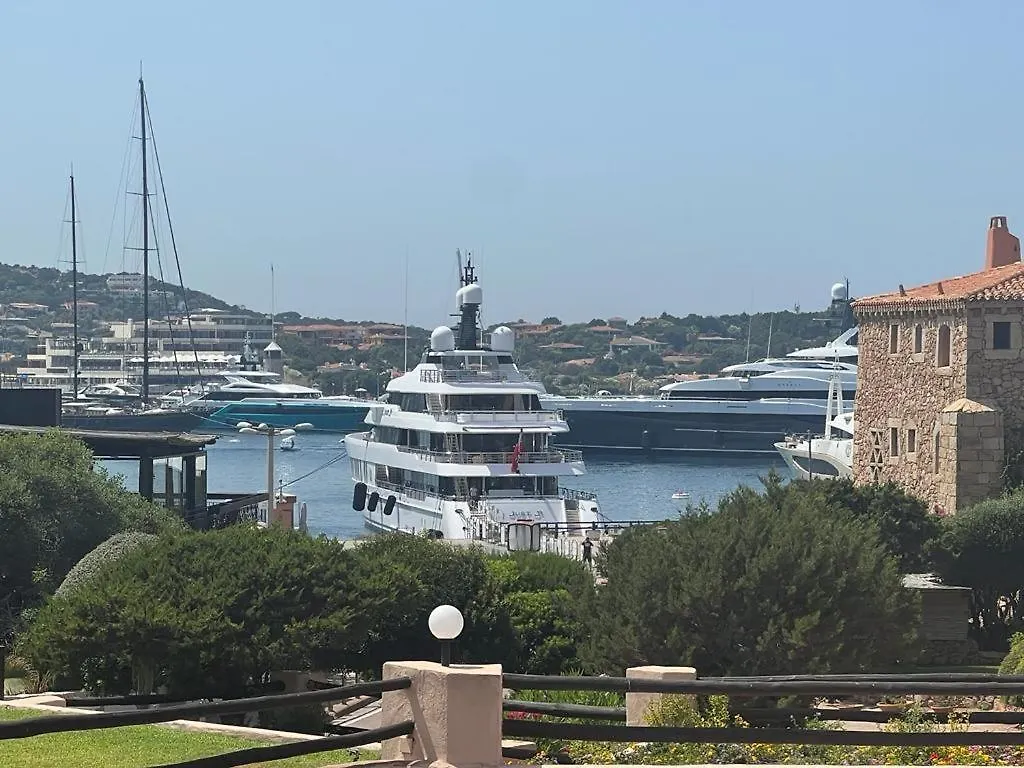 Appartamento Residence Sul Porto ポルト・チェルボ